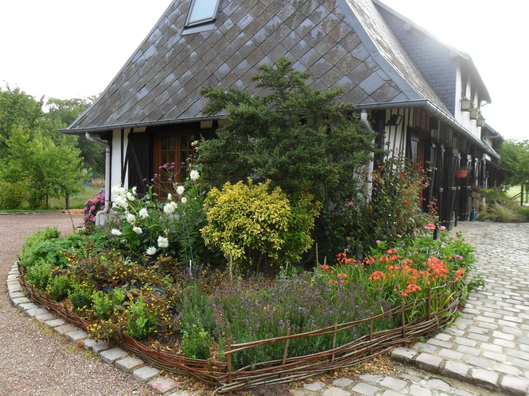 La Roulotte Du Verger Séjour chez l'habitant